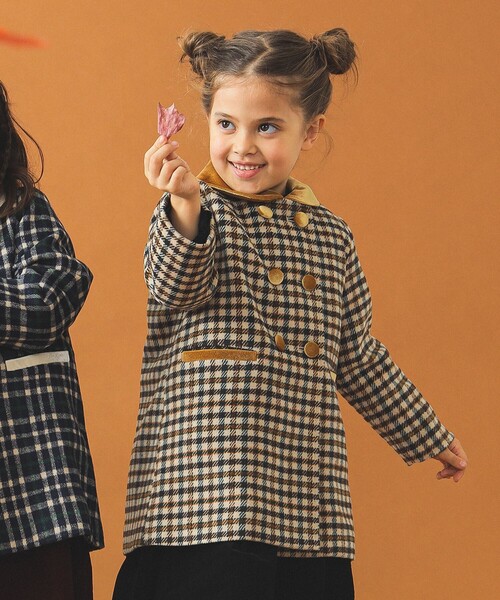 B:MING by BEAMS（ビーミングバイビームス）の「ファー襟 チェック柄 ダブル コート（100～140cm）（ダウンジャケット/コート・キッズ・ベージュ/ネイビー・110/120/130/140/100）」の4枚目の写真