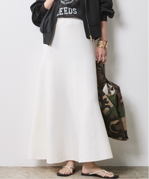 元値15,400円 新品 タグ付き 3Dニット ロゴ ニットスカート M セール】 3Dニットプルオーバー （ニット・セーター