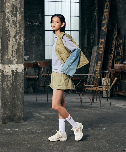 【NIKE】ズームボメロ5 レディーススニーカー アイボリー 楽天市場】ナイキ ズーム ボメロ 5（スニーカー｜レディース靴