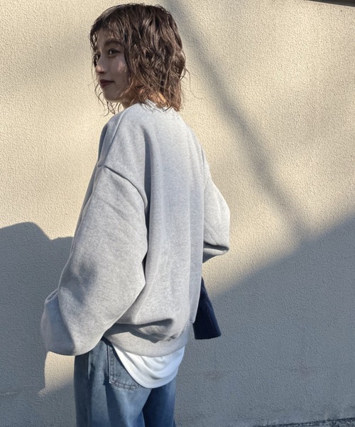 gossara(ゴサラ)の「スクエアロゴトレーナー(スウェット・レディース・グレー/ネイビー・FREE)」の12枚目の写真