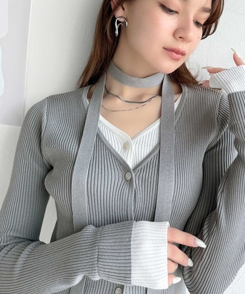 mily bilet(ミウィビレット)の「【mily bilet】洗練されたレイヤードスタイル。チョーカー紐付きレイヤード風Vネックカーディガン(長袖)(カーディガン/ボレロ・レディース・ブルー/グレー/ブラック・LARGE/MEDIUM/SMALL/X-LARGE)」の20枚目の写真