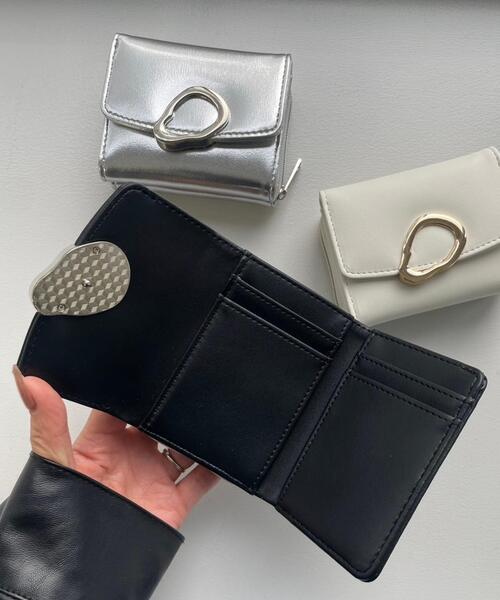 WEGO（ウィゴー）の「WEGO/ニュアンスパーツフラップウォレット（財布・レディース・オフホワイト/シルバー/ブラック・FREE）」の5枚目の写真