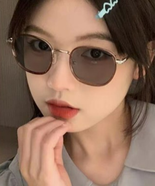 REBALANCE（リバランス）の「調光メガネ　紫外線で色が変わる（メガネ・メンズ・B/A/D/C・#2/#1）」の12枚目の写真