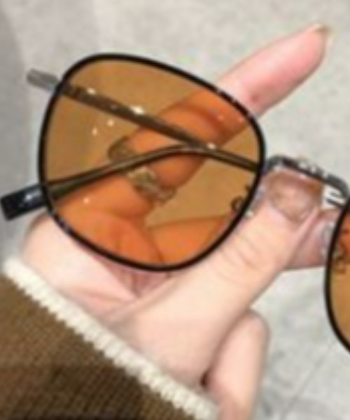 REBALANCE（リバランス）の「調光メガネ　紫外線で色が変わる（メガネ・メンズ・B/A/D/C・#2/#1）」の6枚目の写真