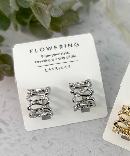Flowering(フラワーリング)の「うねうねメタル/イヤリング(イヤリング・レディース・シルバー/ゴールド・FREE)」の2枚目の写真