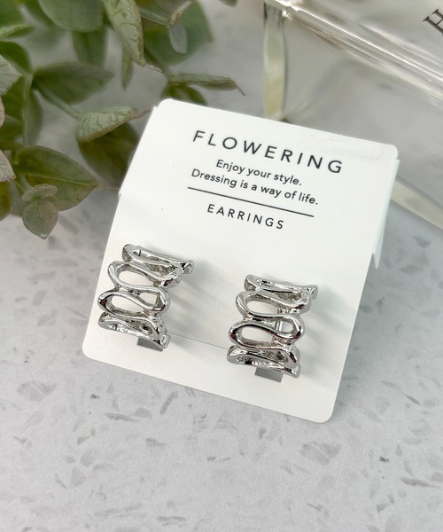 Flowering(フラワーリング)の「うねうねメタル/イヤリング(イヤリング・レディース・シルバー/ゴールド・FREE)」の8枚目の写真