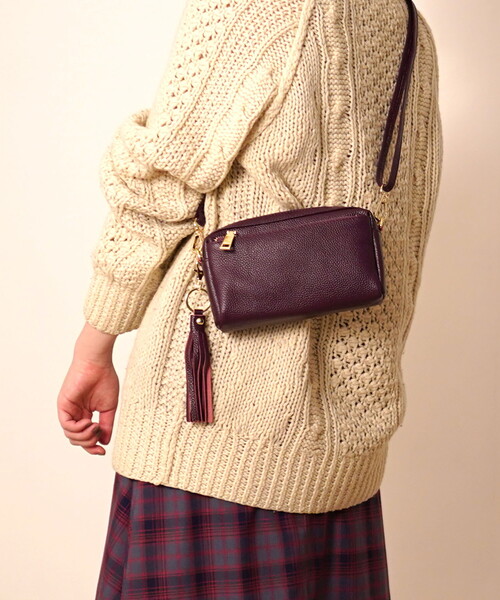 COOCO（クーコ）の「【牛革】シュリンクレザー横型ミニショルダーバッグ（ショルダーバッグ・レディース・シルバー/グレー/ブルー/オフホワイト/ブラウン系1/ライトピンク/レッド系/ブラック/パープル/グリーン/ブラウン・FREE）」の8枚目の写真