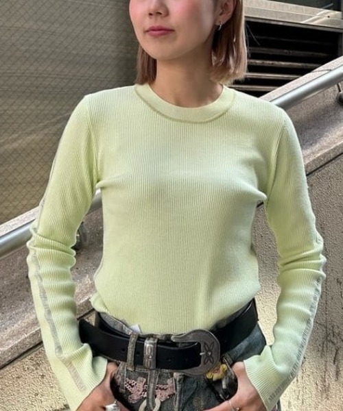 Ray BEAMS(レイビームス)の「RBS / リブ ハリヌキ ライン クルーネック トップス(ニット/セーター・レディース・ミント・ONE SIZE)」の1枚目の写真