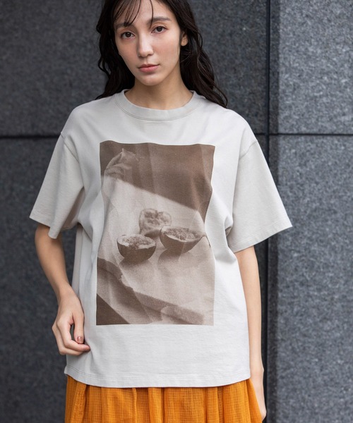 AAA - Naptime. フォトプリント ロゴTシャツ ベージュ Naptime フォトプリント BIG Tシャツ - メルカリ