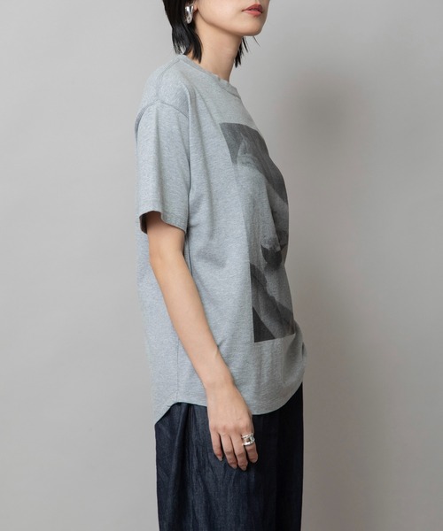Munich(ミューニック)の「フォトプリントTシャツ(Tシャツ/カットソー・レディース・ホワイト/グレー/ベージュ・FREE)」の14枚目の写真