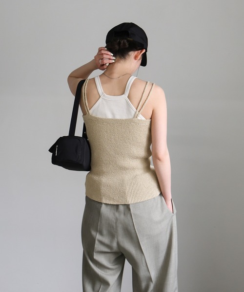 select MOCA(セレクトモカ)の「ダブルストラップサマーニットビスチェ(ベスト・レディース・ベージュ/ネイビー/ブラック・FREE)」の11枚目の写真
