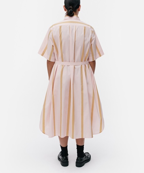 【期間限定】マリメッコ/ Haaveellinen Pukettimeri ワンピース Haaveellinen Pukettimeri Viscose dress | Marimekko