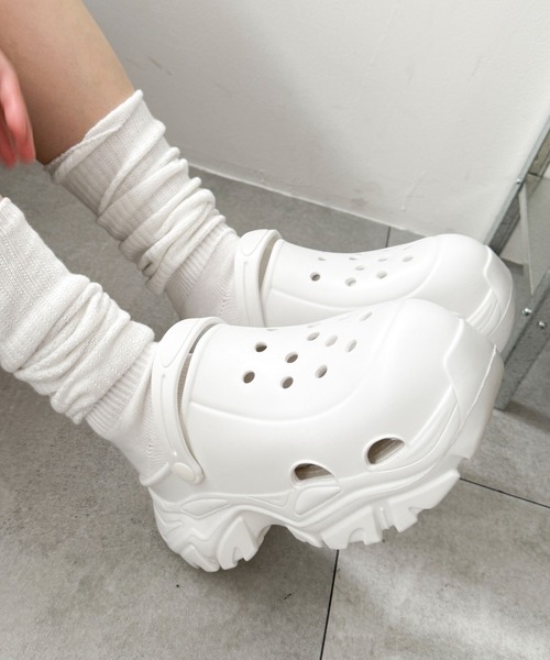 WEGO（ウィゴー）の「●WEGO/【25年春夏新作】厚底ラバーサンダル（サンダル・レディース・ホワイト系その他/ブラック系その他/ピンク/シルバー/ホワイト/ブラック/サックスブルー・SMALL/MEDIUM/LARGE）」の2枚目の写真