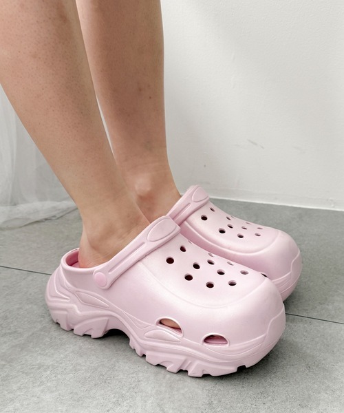 WEGO（ウィゴー）の「●WEGO/【25年春夏新作】厚底ラバーサンダル（サンダル・レディース・ホワイト系その他/ブラック系その他/ピンク/シルバー/ホワイト/ブラック/サックスブルー・SMALL/MEDIUM/LARGE）」の6枚目の写真