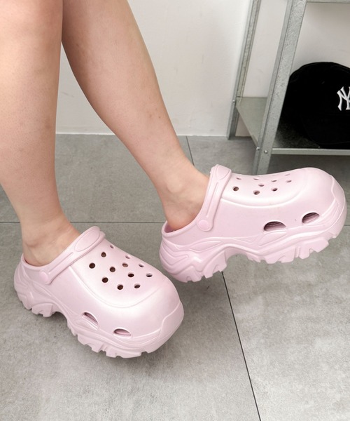 WEGO（ウィゴー）の「●WEGO/【25年春夏新作】厚底ラバーサンダル（サンダル・レディース・ホワイト系その他/ブラック系その他/ピンク/シルバー/ホワイト/ブラック/サックスブルー・SMALL/MEDIUM/LARGE）」の14枚目の写真