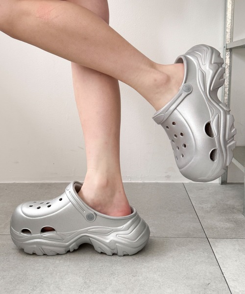 WEGO（ウィゴー）の「●WEGO/【25年春夏新作】厚底ラバーサンダル（サンダル・レディース・ホワイト系その他/ブラック系その他/ピンク/シルバー/ホワイト/ブラック/サックスブルー・SMALL/MEDIUM/LARGE）」の17枚目の写真