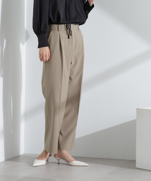 NANO universe（ナノユニバース）の「ライトファンクション タックセミワイドパンツ(セットアップ可)（スラックス・レディース・アイボリー/モカ/ダークネイビー・S/M）」の2枚目の写真