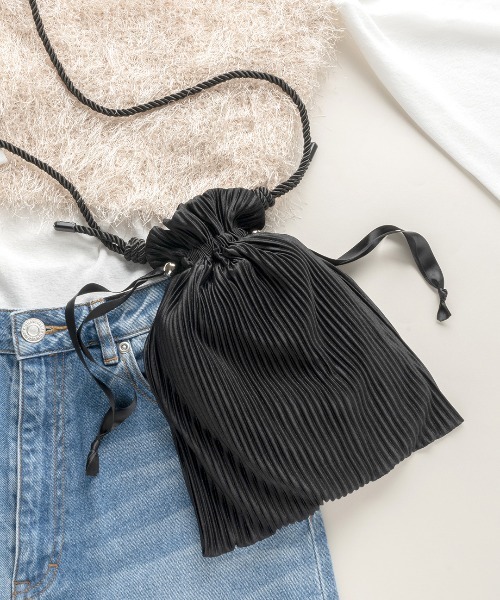 Hamee（ハミィ）の「sorureda! 巾着 ショルダー ポーチ（ポーチ・レディース・スモークピンク/シルバーグレー/ブラック・FREE）」の2枚目の写真