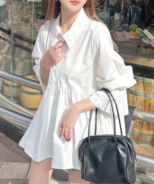 Futier land(フューティアランド)の「袖プリーツチュニックブラウス(シャツ/ブラウス・レディース・オフホワイト/ライトブルー/ブラック・MEDIUM/LARGE)」の1枚目の写真