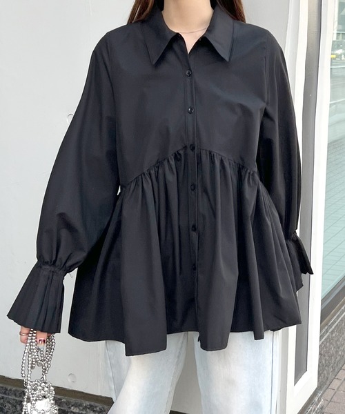 Futier land(フューティアランド)の「袖プリーツチュニックブラウス(シャツ/ブラウス・レディース・オフホワイト/ライトブルー/ブラック・MEDIUM/LARGE)」の4枚目の写真