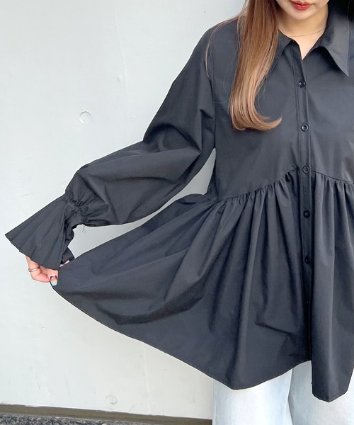 Futier land(フューティアランド)の「袖プリーツチュニックブラウス(シャツ/ブラウス・レディース・オフホワイト/ライトブルー/ブラック・MEDIUM/LARGE)」の5枚目の写真