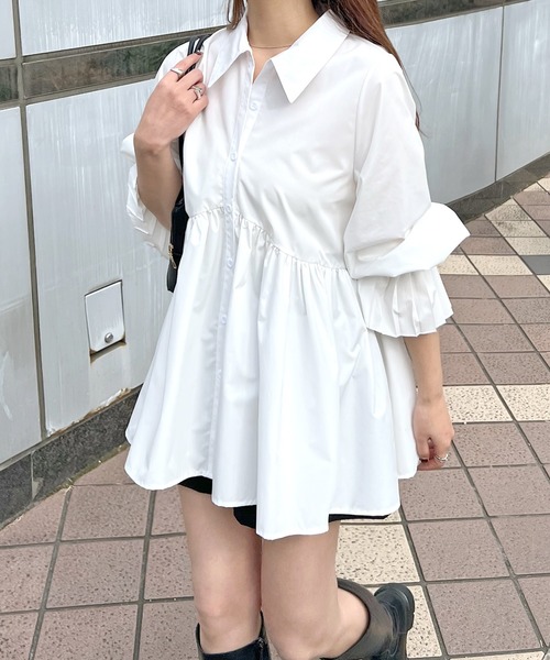 Futier land(フューティアランド)の「袖プリーツチュニックブラウス(シャツ/ブラウス・レディース・オフホワイト/ライトブルー/ブラック・MEDIUM/LARGE)」の16枚目の写真