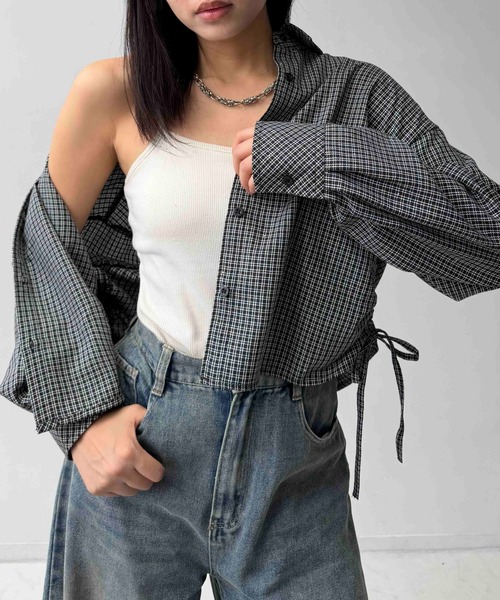 AS KNOW AS plus(アズノゥアズプラス)の「●サイドシャーリングリボンデザイン ビジューシャツ(シャツ/ブラウス・レディース・サックスブルー/ネイビー系/ブラック系/ブルー系/オフホワイト/ブラック系1/ブラウン系1/レッド系1/グレー系1・FREE)」の22枚目の写真