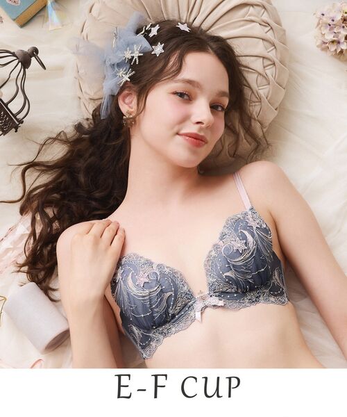 新品未使用　タンク　ブラトップ　グレー　クリスマス　ちゃぴさん　ジムウェア　M セール】ブラム ブラジャー（E-F）＜リサマリ ミラクル谷間ブラ