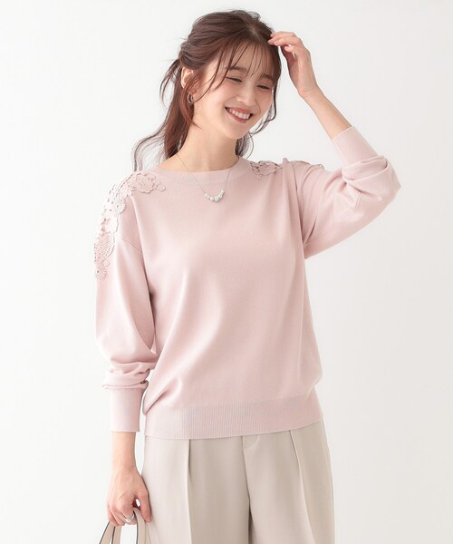 DRESKIP（ドレスキップ）の「肩レースが差をつける デザインニット（ニット/セーター・レディース・オフホワイト/ブルー系その他/グリーン系/ピンク系・01/02/03/04）」の11枚目の写真