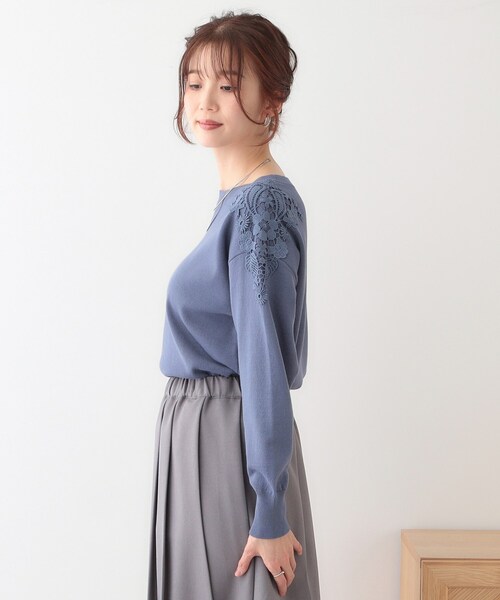 DRESKIP（ドレスキップ）の「肩レースが差をつける デザインニット（ニット/セーター・レディース・オフホワイト/ブルー系その他/グリーン系/ピンク系・01/02/03/04）」の16枚目の写真