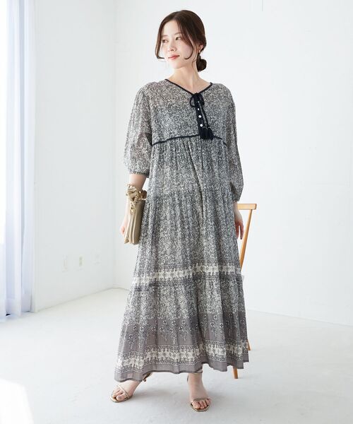 le.coeur blanc（ルクールブラン）の「Fanakaパイピングフラワー柄ワンピ（ワンピース・レディース・ブラック系その他・38）」の3枚目の写真