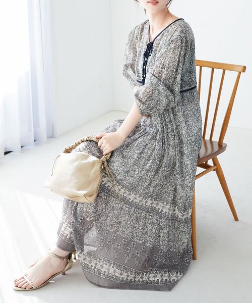le.coeur blanc（ルクールブラン）の「Fanakaパイピングフラワー柄ワンピ（ワンピース・レディース・ブラック系その他・38）」の8枚目の写真