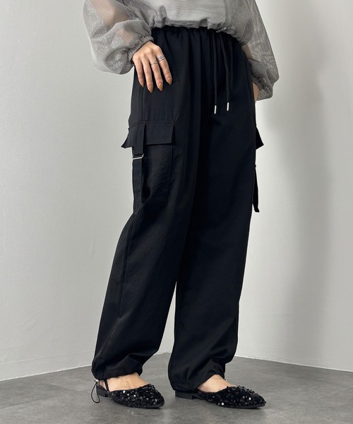ISOOK(アイスー)の「【ISOOK / アイスー】2wayストレートカーゴパンツ / パラシュートパンツ ハイウエスト ルーズ ドロスト 総ゴム チャコール ブラック 黒 ZOZOTOWN限定(カーゴパンツ・レディース・チャコール/ブラック・FREE)」の16枚目の写真