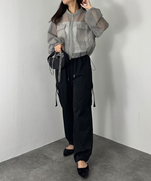 ISOOK(アイスー)の「【ISOOK / アイスー】2wayストレートカーゴパンツ / パラシュートパンツ ハイウエスト ルーズ ドロスト 総ゴム チャコール ブラック 黒 ZOZOTOWN限定(カーゴパンツ・レディース・チャコール/ブラック・FREE)」の15枚目の写真