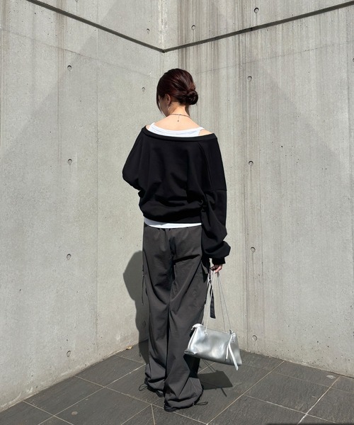ISOOK(アイスー)の「【ISOOK / アイスー】2wayストレートカーゴパンツ / パラシュートパンツ ハイウエスト ルーズ ドロスト 総ゴム チャコール ブラック 黒 ZOZOTOWN限定(カーゴパンツ・レディース・チャコール/ブラック・FREE)」の12枚目の写真