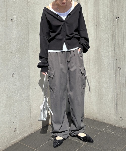 ISOOK(アイスー)の「【ISOOK / アイスー】2wayストレートカーゴパンツ / パラシュートパンツ ハイウエスト ルーズ ドロスト 総ゴム チャコール ブラック 黒 ZOZOTOWN限定(カーゴパンツ・レディース・チャコール/ブラック・FREE)」の13枚目の写真