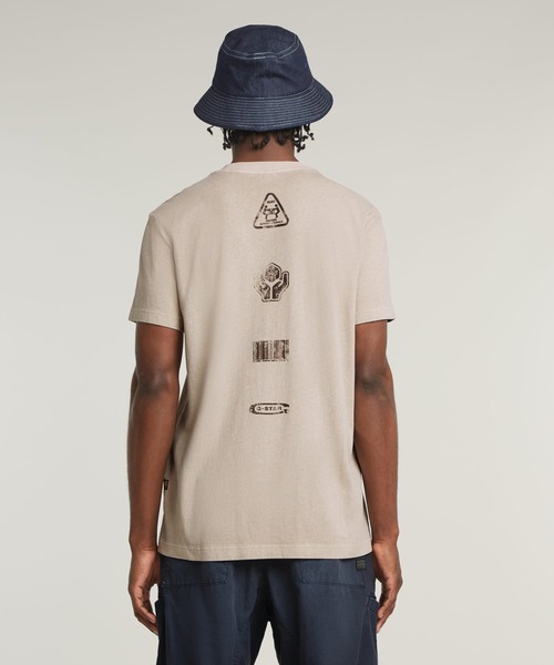 G-STAR(ジースター)の「SHIPPING GRAPHIC OVERDYED T-SHIRT/オーバーダイルーズグラフィックTシャツ(Tシャツ/カットソー・メンズ・ベージュ系その他/ダークブラック/ブルー系その他・X-LARGE/LARGE/MEDIUM/SMALL/X-SMALL)」の2枚目の写真