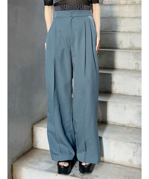 MURUA(ムルーア)の「【セットアップ対応】サイドタックワイドパンツ(その他パンツ・レディース・ブルー/ダークグレー/ベージュ/ブラック・1/2)」の4枚目の写真