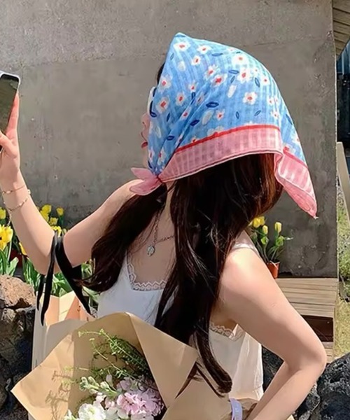 ammy.（エイミードット）の「【 ammy. / エイミードット 】 フラワー 大判 バンダナ / スカーフ（バンダナ/スカーフ・レディース・A/F/E/D/C/B・FREE）」の5枚目の写真