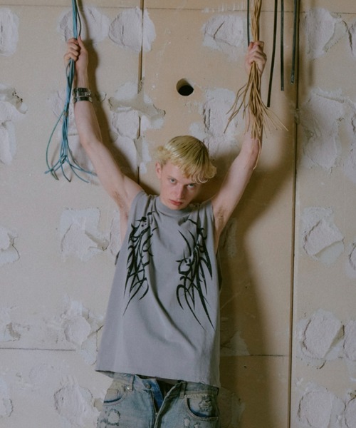 FR(13)NDS(フレンズ)の「FR(13)NDS /フレンズ/Graphic NS(タンクトップ・メンズ・ベージュ/ブラック・F)」の1枚目の写真