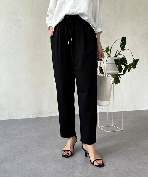 Chez toi（シェトワ）の「360度ストレッチテーパードパンツ（その他パンツ・レディース・オレンジ/ブラック/グレイッシュベージュ/カーキ・FREE）」の2枚目の写真