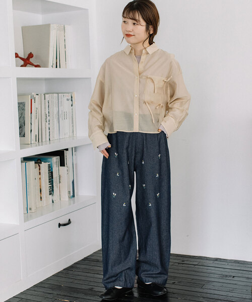 POU DOU DOU(プードゥドゥ)の「<made in INDIA>ボタニカル刺繍デニムストレートパンツ(その他パンツ・レディース・インディゴブルー/ブルー系・M)」の21枚目の写真