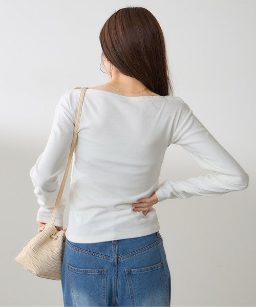 &. NOSTALGIA(アンドドットノスタルジア)の「【ZOZO限定】スムース天竺オフショルカットソー(Tシャツ/カットソー・レディース・ブラック/オフホワイト・M)」の19枚目の写真