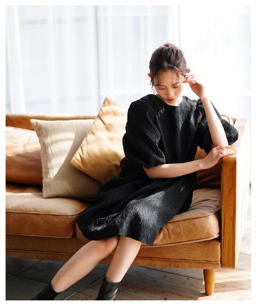 Sawa a la mode(サワアラモード)の「バックリボンパフスリーブジャガードワンピース(ワンピース・レディース・ホワイト/ブラック・FREE)」の9枚目の写真