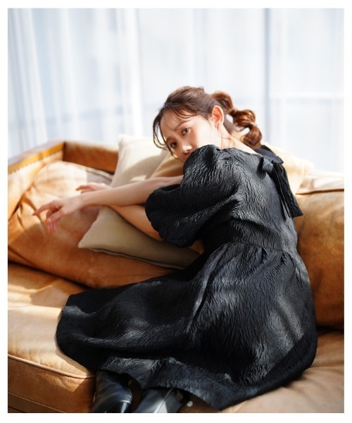 Sawa a la mode(サワアラモード)の「バックリボンパフスリーブジャガードワンピース(ワンピース・レディース・ホワイト/ブラック・FREE)」の10枚目の写真