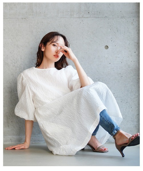 Sawa a la mode(サワアラモード)の「バックリボンパフスリーブジャガードワンピース(ワンピース・レディース・ホワイト/ブラック・FREE)」の21枚目の写真