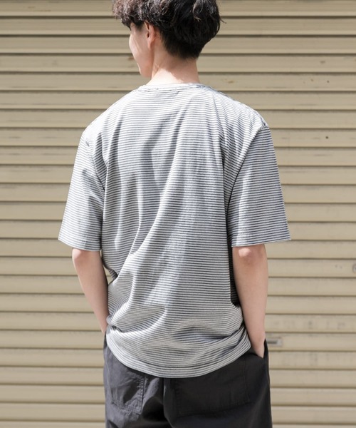 FORK&SPOON(フォークアンドスプーン)の「FORK&SPOON マルチカラーボーダーTシャツ(Tシャツ/カットソー・メンズ・グリーン/ブラック/ネイビー・4/5)」の6枚目の写真