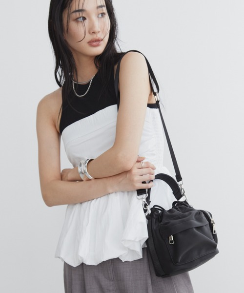 Aunt Marie's（アントマリーズ）の「フェイクレザー2WAY巾着バッグ/ミニポーチ付き（ハンドバッグ・レディース・アイボリー/ブラック/グレー・FREE）」の12枚目の写真