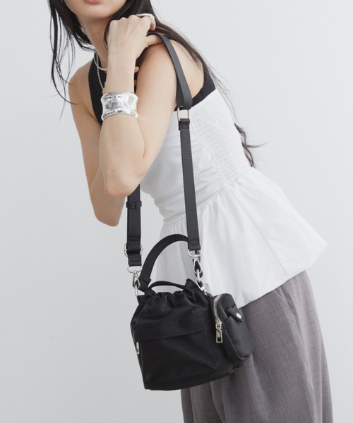 Aunt Marie's（アントマリーズ）の「フェイクレザー2WAY巾着バッグ/ミニポーチ付き（ハンドバッグ・レディース・アイボリー/ブラック/グレー・FREE）」の19枚目の写真