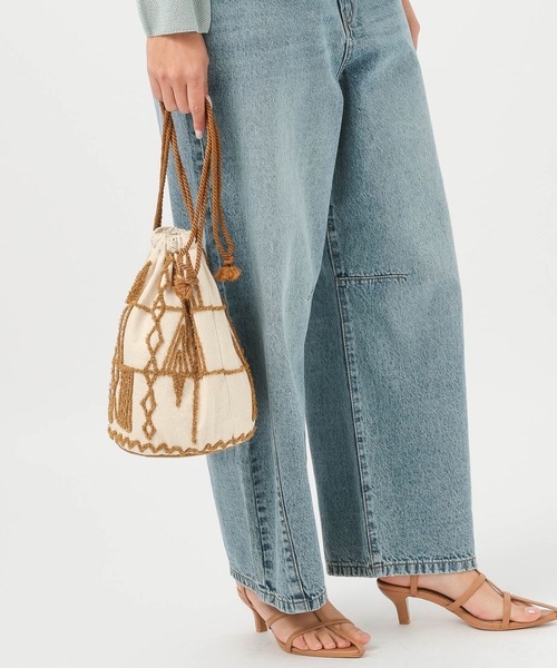 BAYFLOW（ベイフロー）の「サガラ刺繍巾着バッグ（ハンドバッグ・レディース・ブラック/ブラウン・FREE）」の5枚目の写真